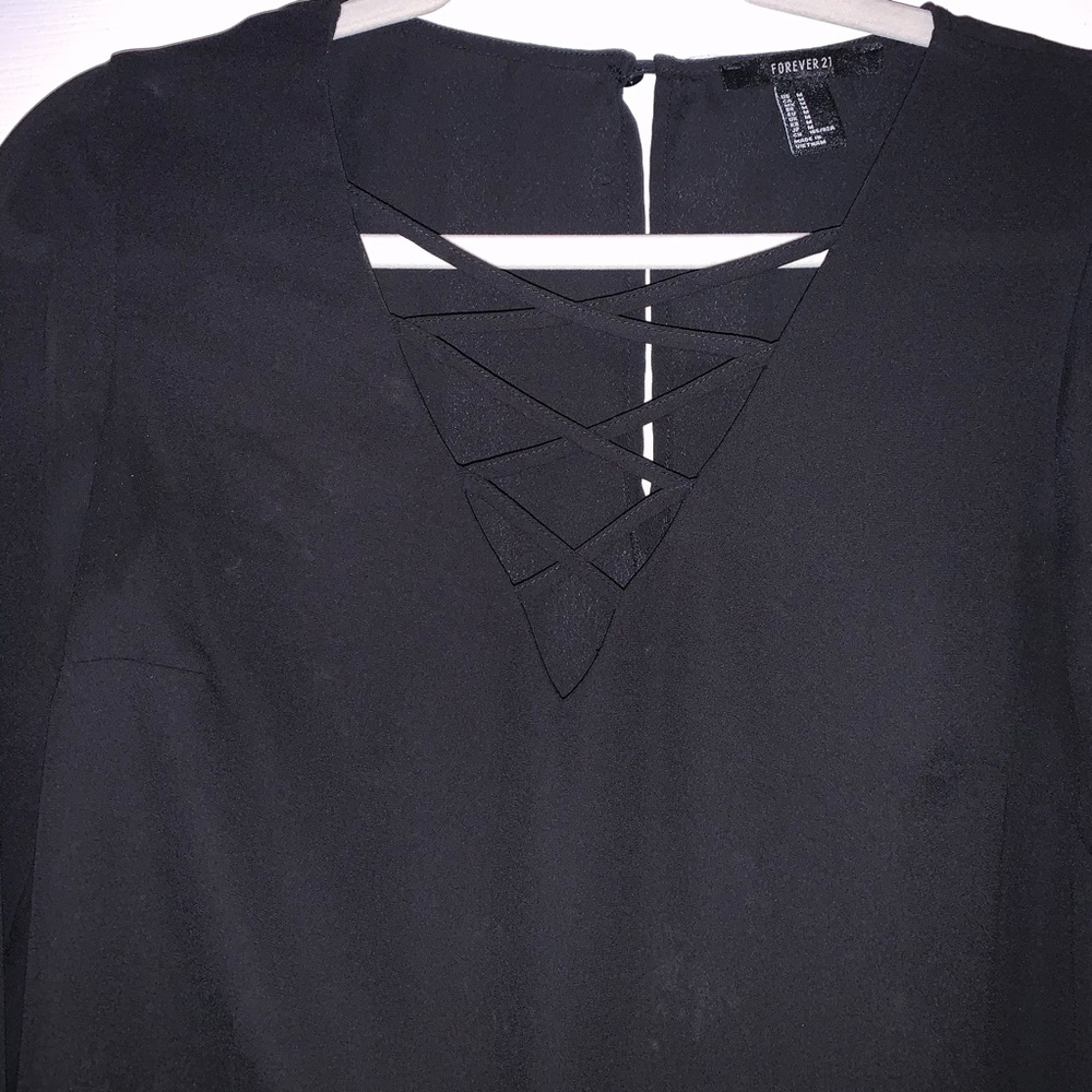 Detailed Blouse - Picture 2 of 4
